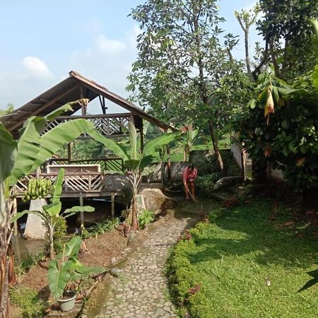 De Salak Homestay Bogor Eksteriør billede