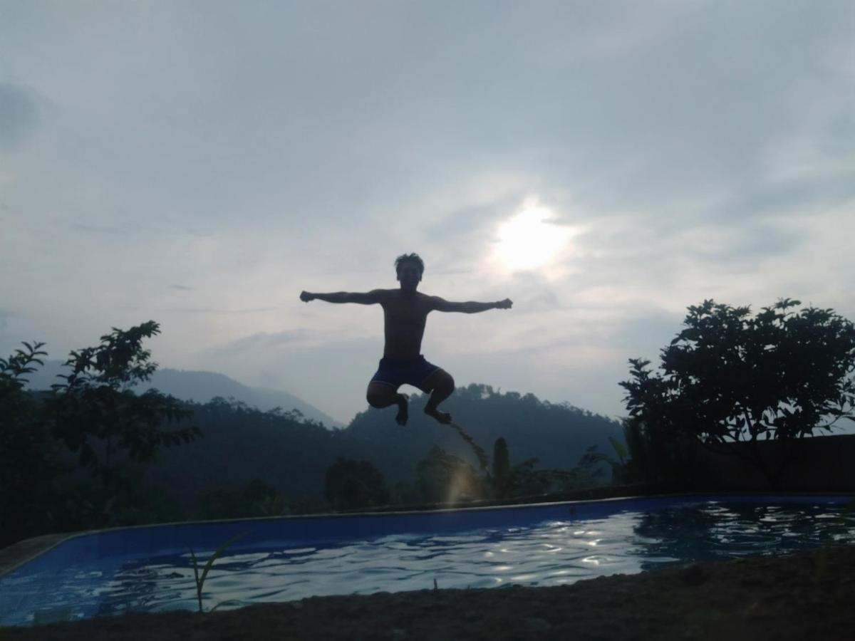 De Salak Homestay Bogor Eksteriør billede