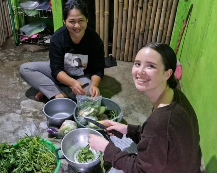 De Salak Homestay Bogor Eksteriør billede