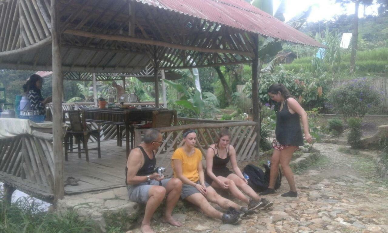 De Salak Homestay Bogor Eksteriør billede