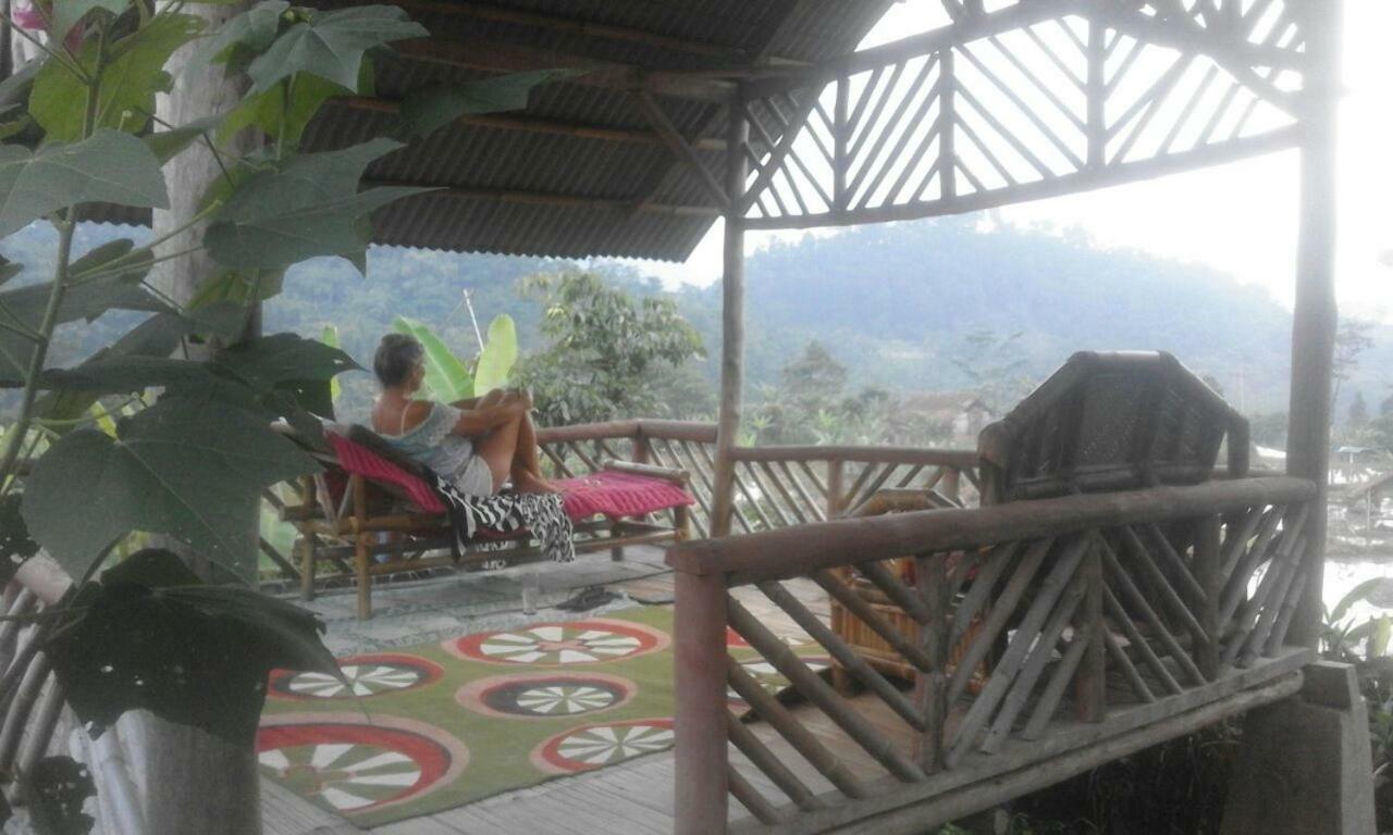 De Salak Homestay Bogor Eksteriør billede