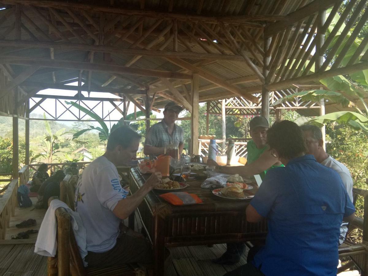 De Salak Homestay Bogor Eksteriør billede