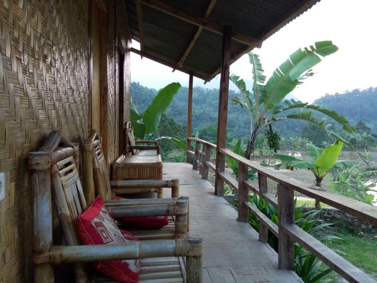 De Salak Homestay Bogor Eksteriør billede
