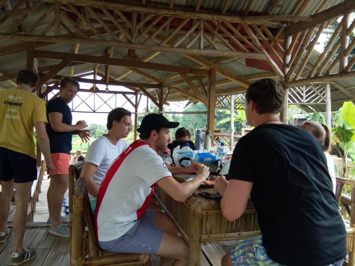 De Salak Homestay Bogor Eksteriør billede