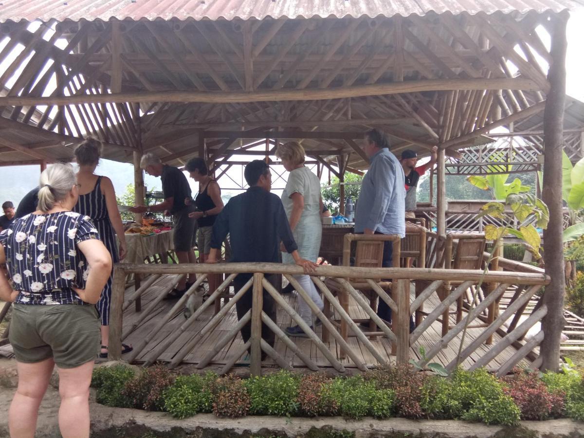 De Salak Homestay Bogor Eksteriør billede