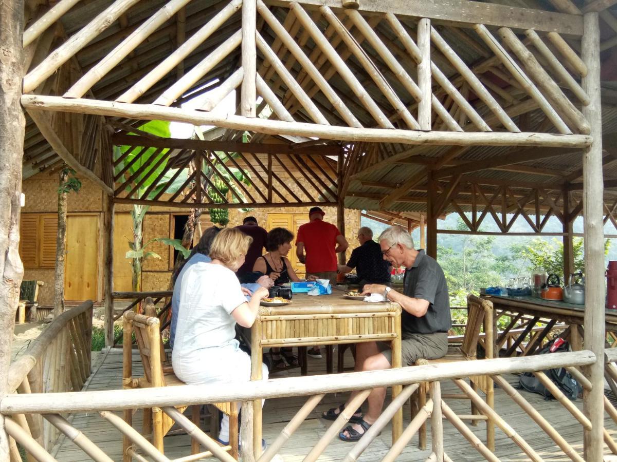 De Salak Homestay Bogor Eksteriør billede