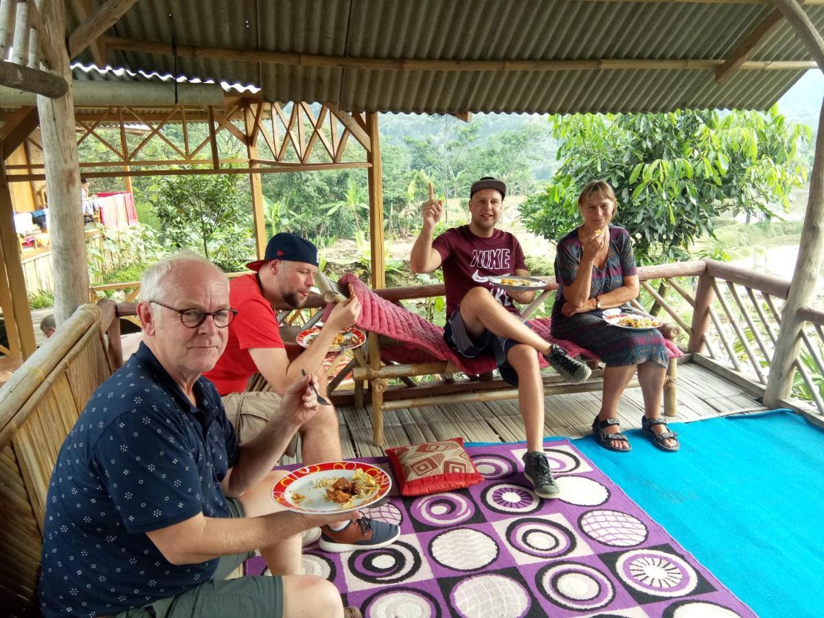 De Salak Homestay Bogor Eksteriør billede