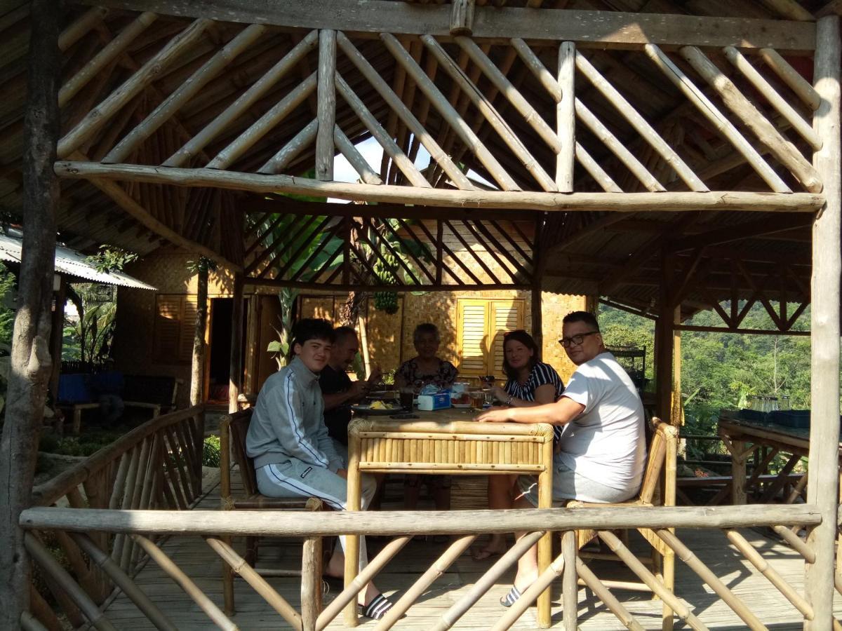 De Salak Homestay Bogor Eksteriør billede